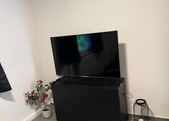 Modernes In Naehe Messe *